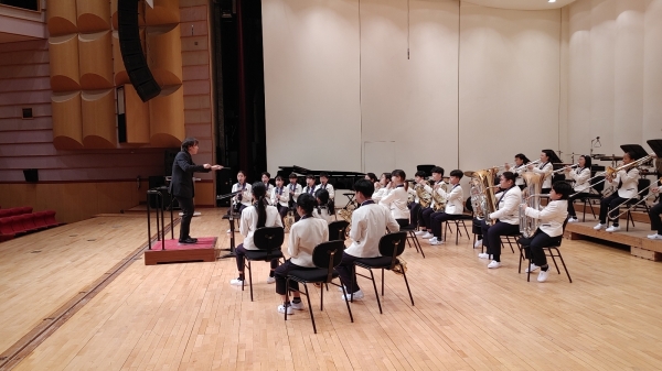 여수북초등학교 '윈드오케스트라'가 제47회 대한민국관악경연대회에서 금상을 수상했다.